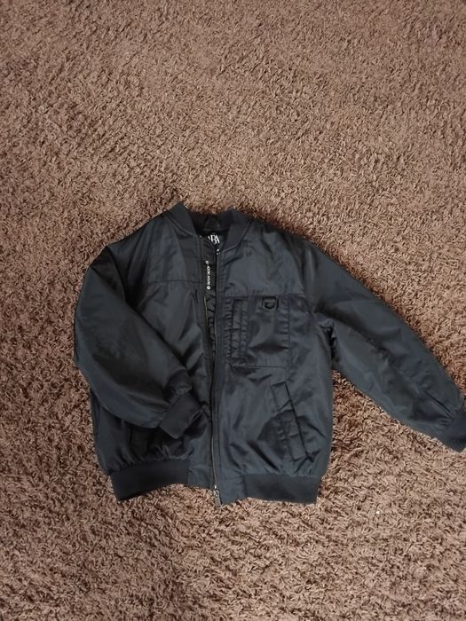 Легка курточка Zara