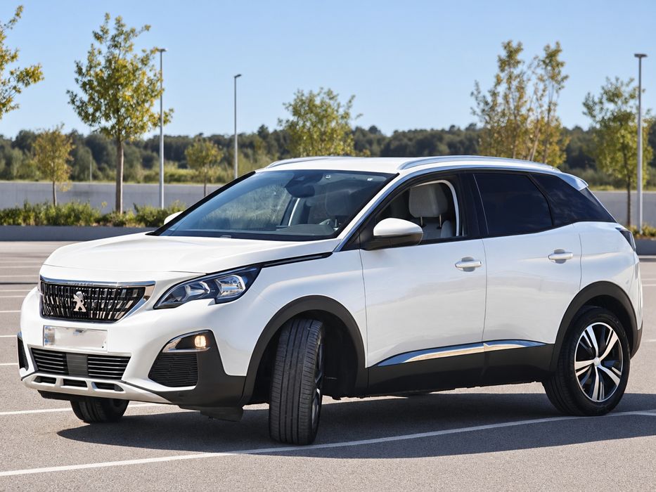 Peugeot 3008 1.2 PureTech Allure foto 3