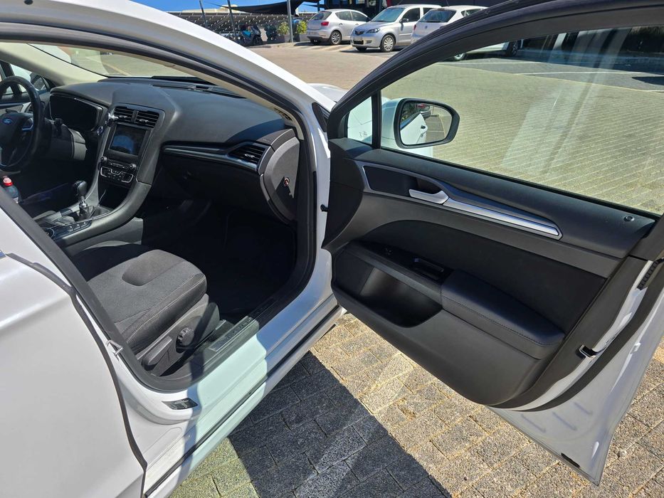 Ford Mondeo SW MK5 2.0 TDCi Titanium Turnier 150cv 2017