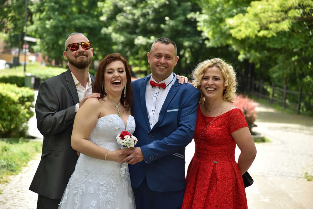 Fotograf ślubny - Reportaż ślubny - Sesja ślubna - przystępnie.