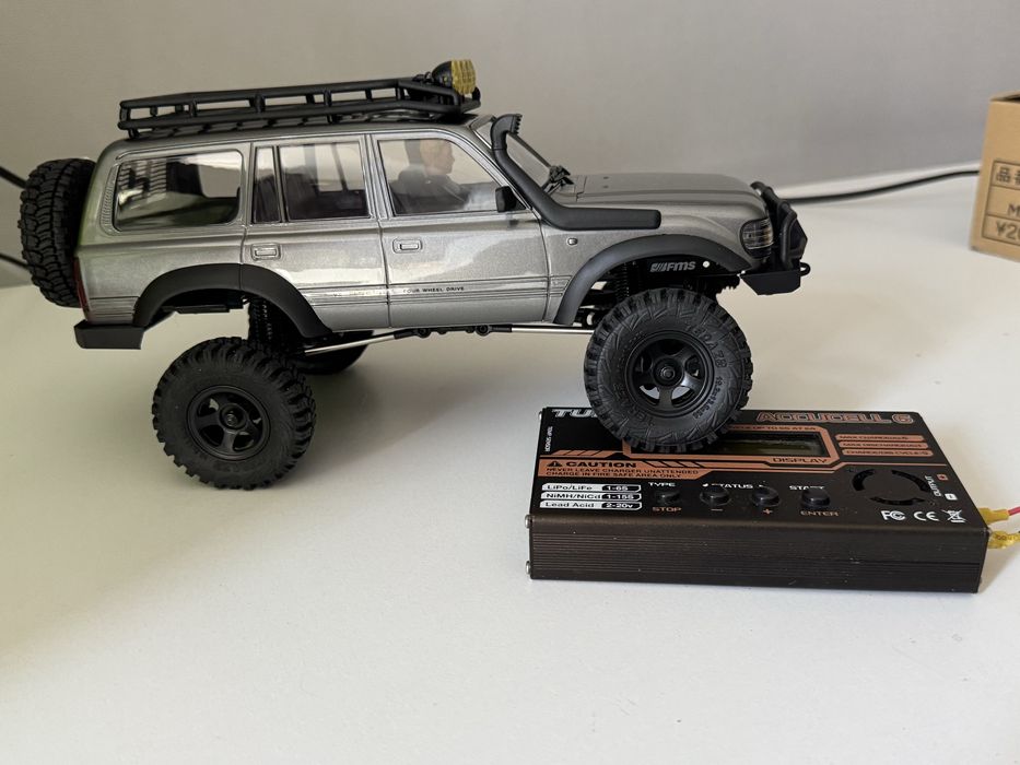 Машинка на радио управлении FMS LC 80 LC-80 LC80 Land Cruiser 1:18
