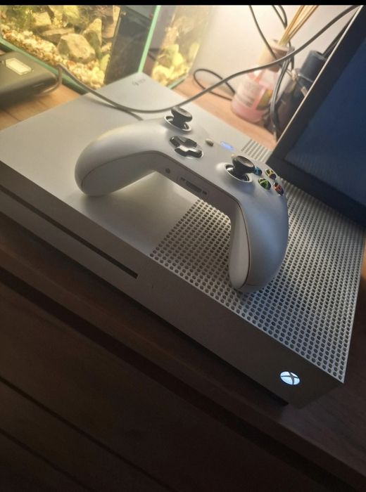 Xbox one s  512 gb
