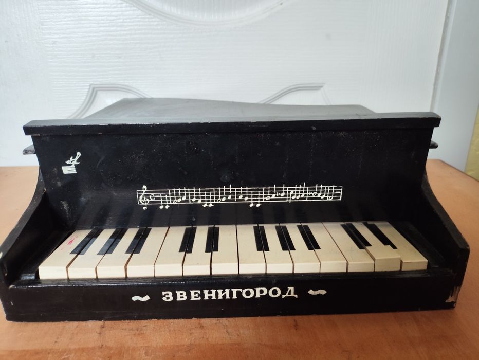 Рояль детский Звенигород СССР