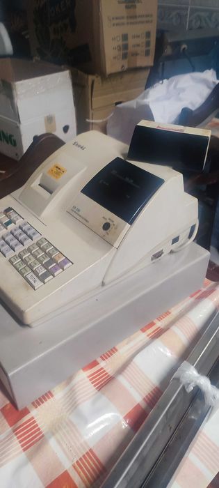 Registadora com gaveta para pecas
