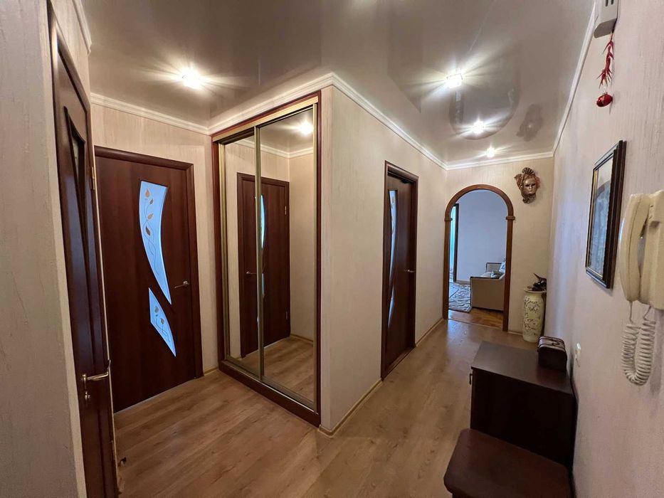 Продаж 3-кімнатної квартири, парк Гагаріна (213-261-527)