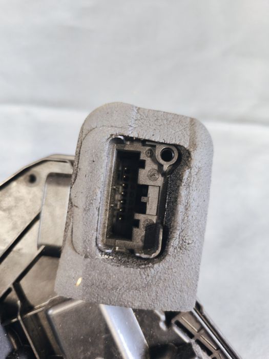 Fechadura / Fecho Porta Trás Esquerdo - 5K4839015Q - SEAT LEON (5F1)