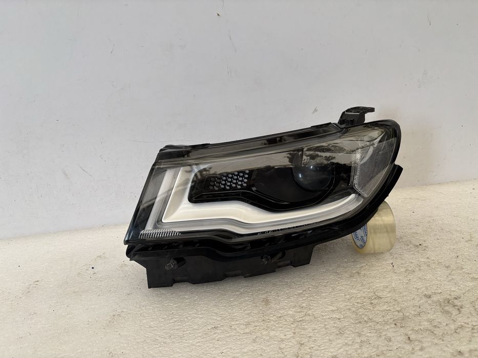 Jeep Compass II 2 lampa lewy przód lewa przednia EU