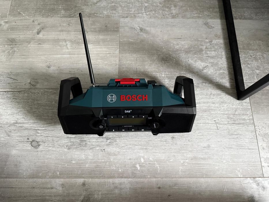 Radio Bosch Profesjonal GPB 18V 2SC