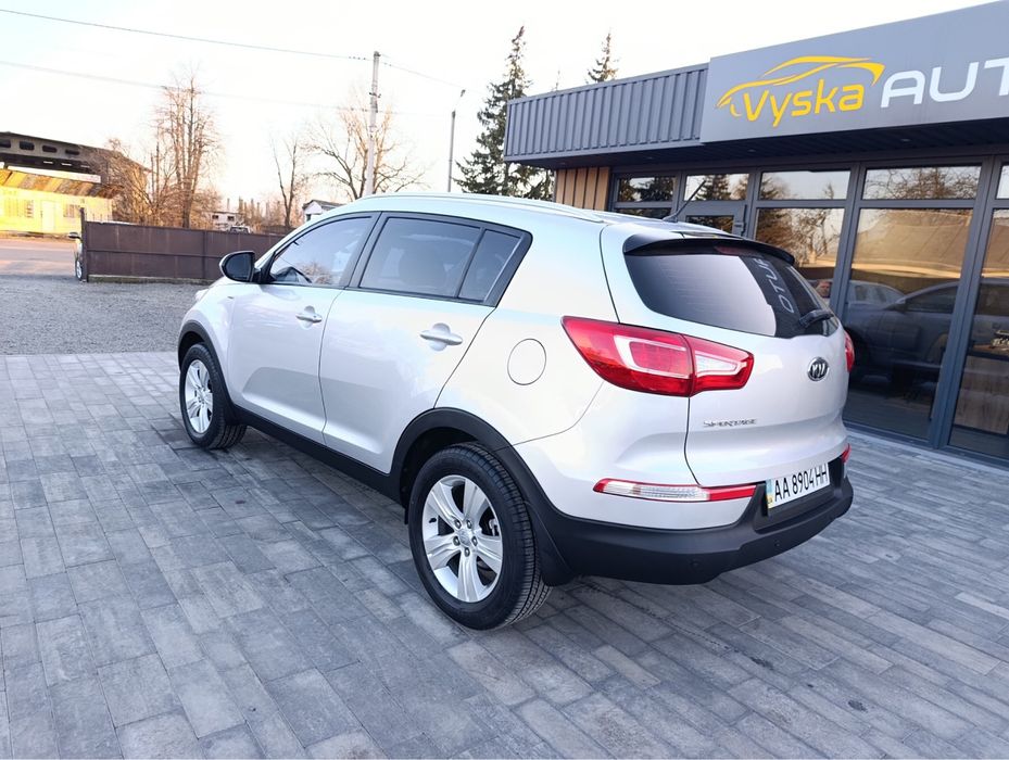 Продам  гарний  автомобіль