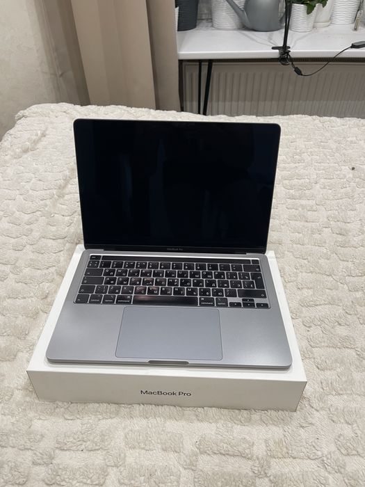 macbook pro 2020 16 - купить ноутбуки и аксессуары - Цена на OLX.ua
