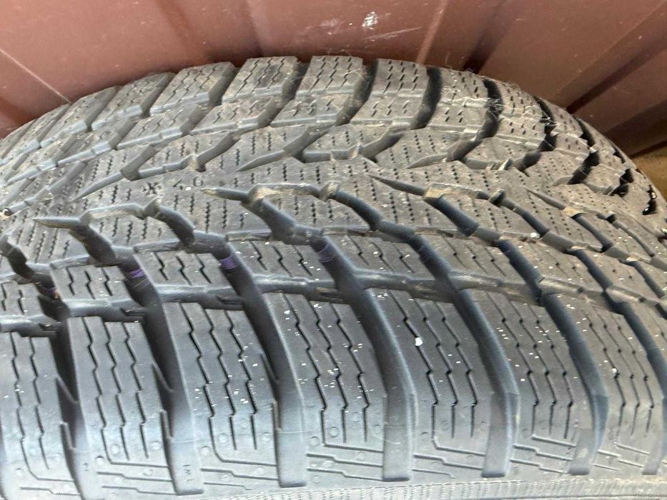 Felgi koła stalowe z oponami zimowymi BMW E90 E91 E92 E81 E87 E82