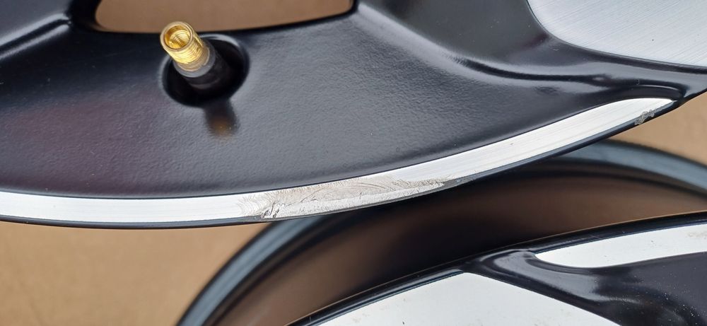 Alufelgi 8x20 cali , rozstaw śrub 5x108 , ET 52 , VOLVO , FORD.