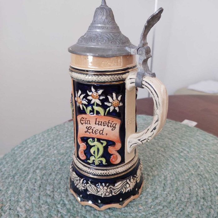 Вінтажна німецька музична пивна кружка із підйомним кришкою