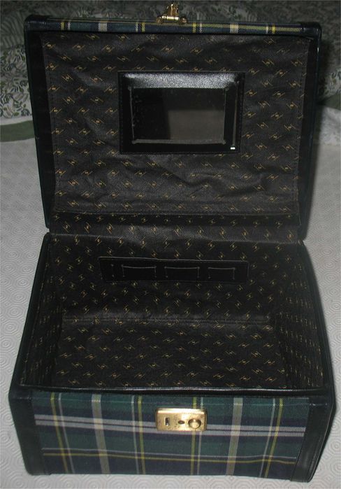 Mala de Viagem Necessaire de Senhora