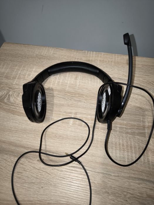 Sprzedam słuchawki - HyperX Cloud Stinger Czarne