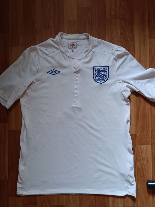 Продам футболка umbro