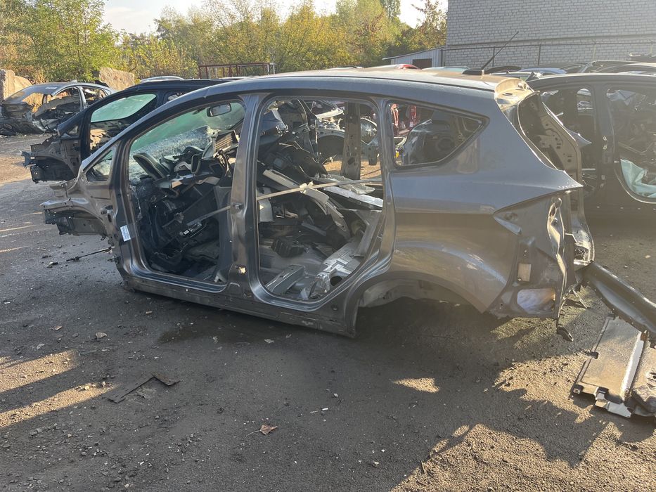 Ford C-max hybird кузов ланжерон четверть задняя панель крыло заднее