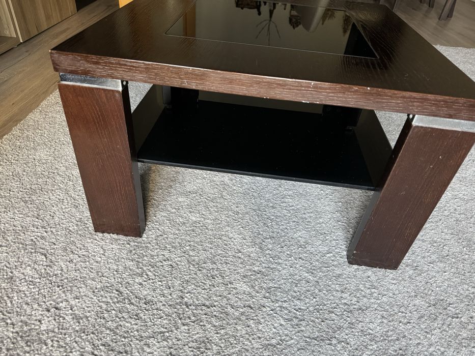 Mesa de apoio (em madeira e vidro preto)