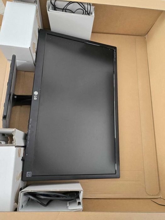 Monitor LG flatron e2242 (używany)