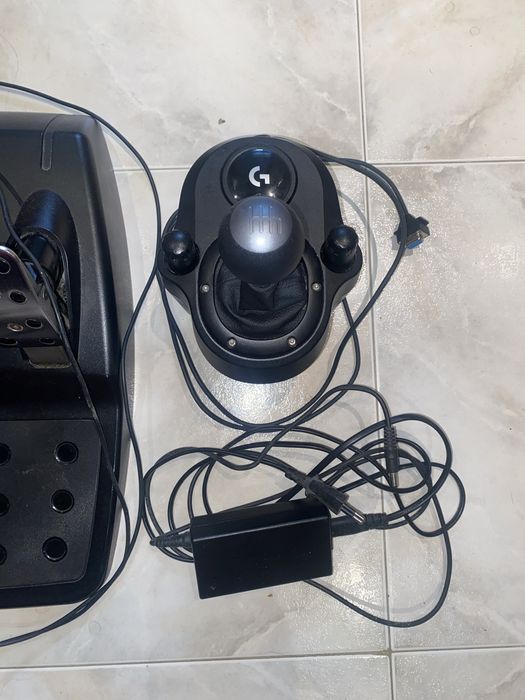 Volante logitech g923 + pedais + manete