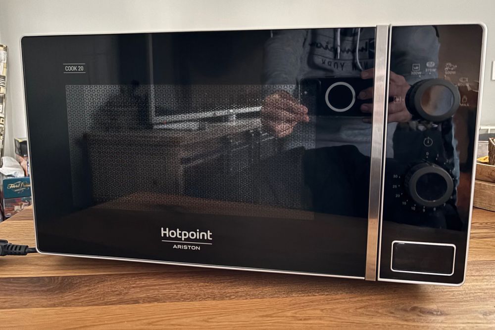 Microondas Hotpoint Cook20