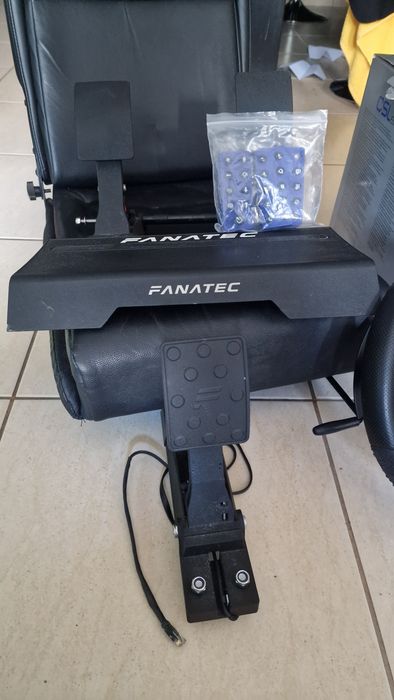 Simulador Fanatec  completo c/ oferta Baquet NLR