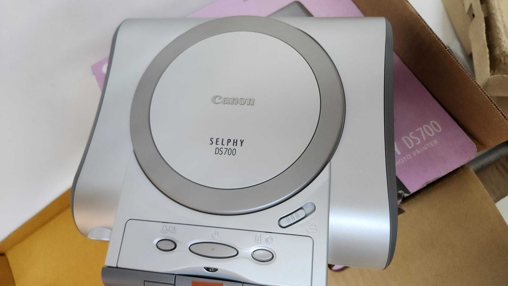 НОВЕ Принтер Canon SELPHY DS700