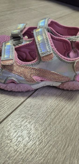 Босоножки на девочку