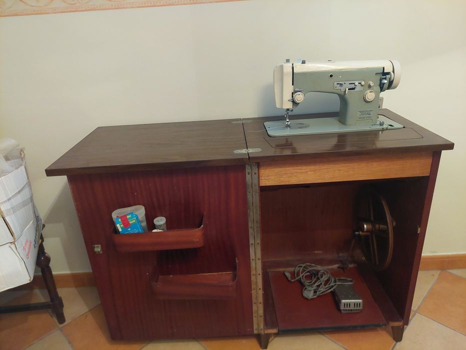 Maquina de costura Oliva