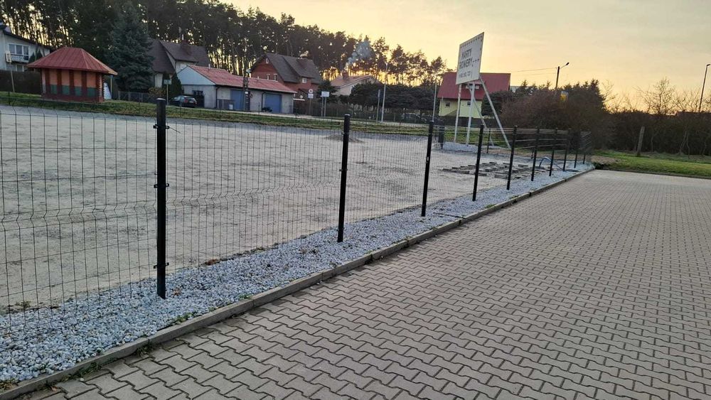 Działka  utwardzona pod wynajem.