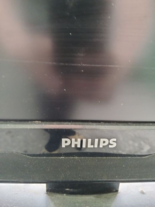 Компактний телевізор-монітор Philips 20" (HDMI/VGA)