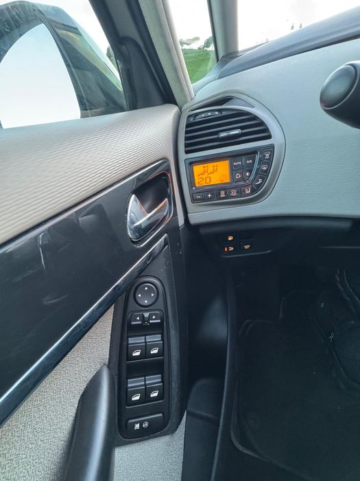 Citroen C4 Picasso 2012 Automático