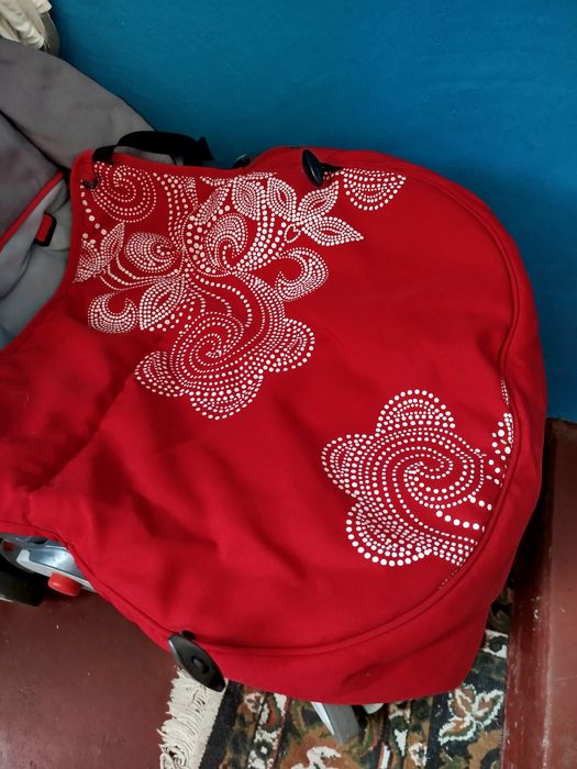 Детская прогулочная каляска