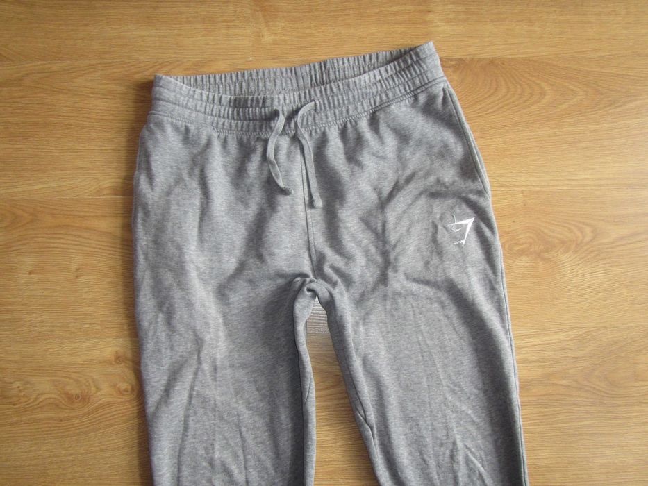 Gymshark spodnie dresowe rozm.M