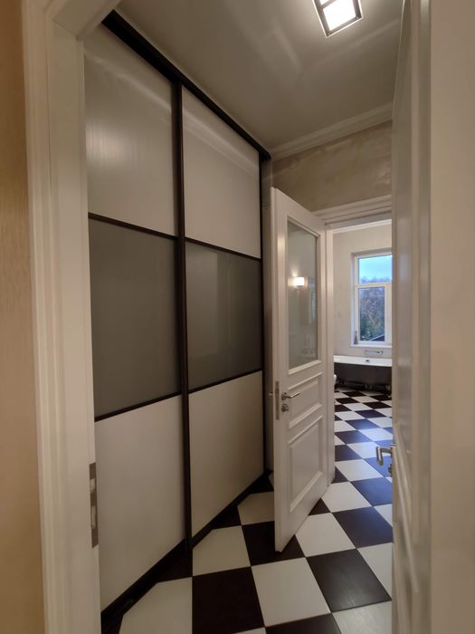 Продаж квартири на Коновальця у Львові