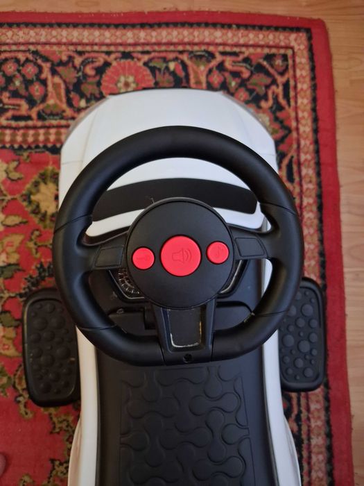 Машинка толокар з батьківською ручкою