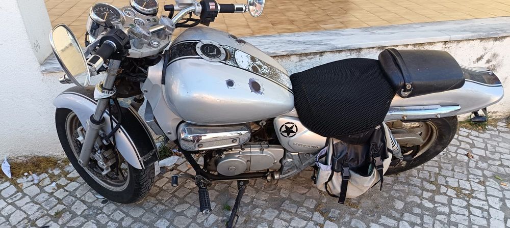 Hyosung Áquila GV 125cc  07/2003