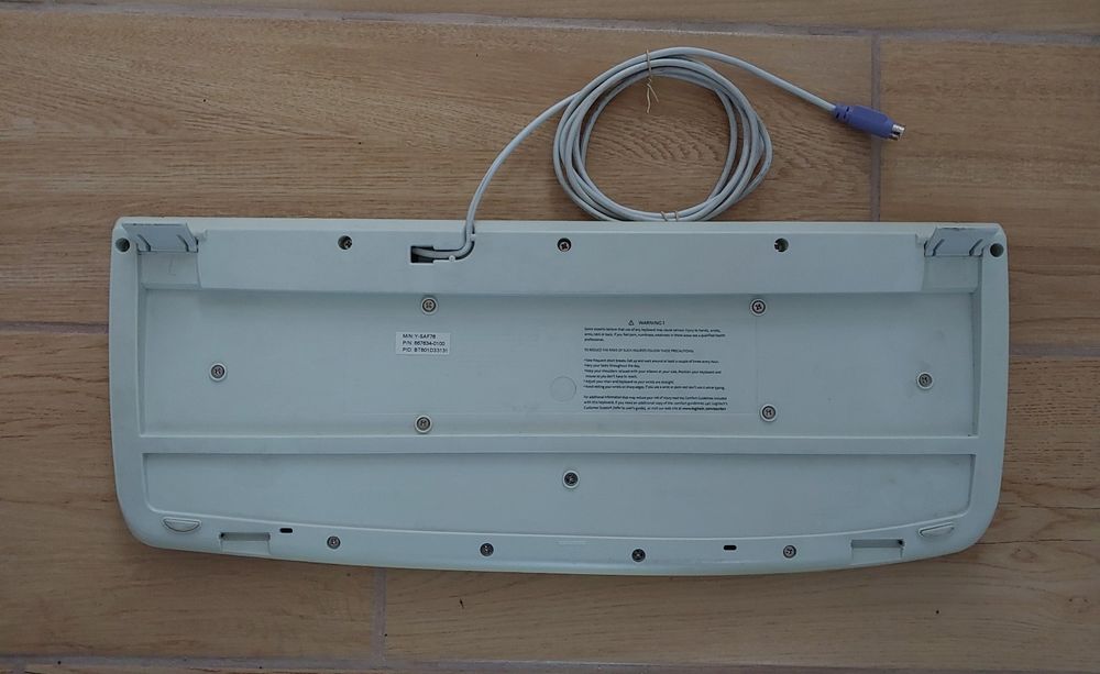 Klawiatura przewodowa Logitech PS/2