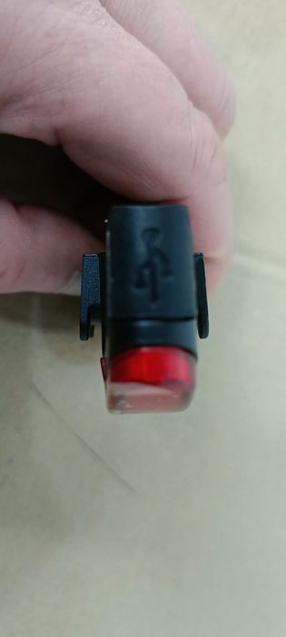 Tylna lampka Spanninga Arco USB .