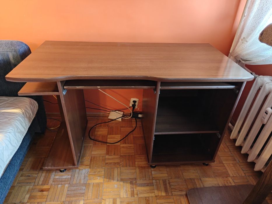 Oddam biurko komputerowe