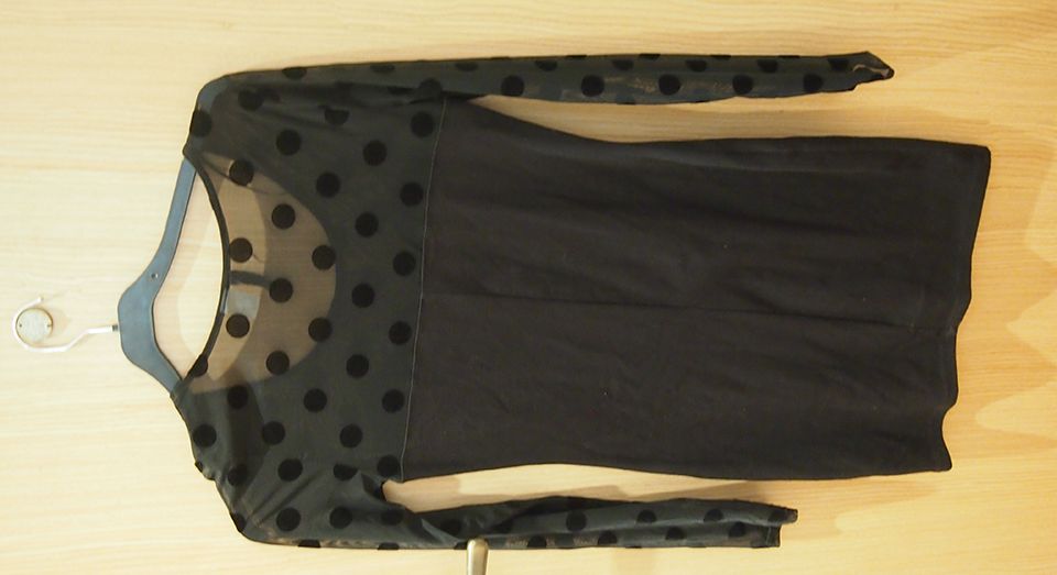 Vestido curto gótico H&M Divided 38 mangas transparentes bolas