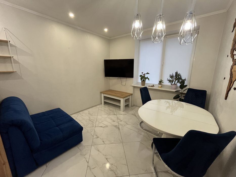 Продам трикімнатну квартиру. Буча.