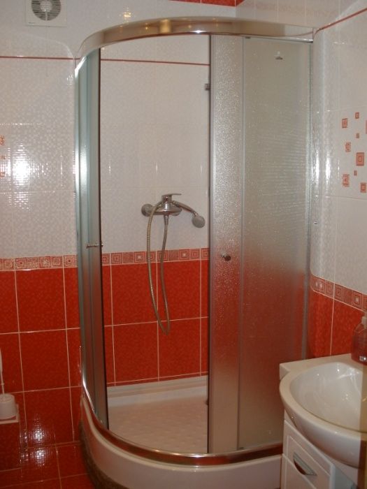 243 Здаю подобово 1-ну кімнатну квартиру біля парка відпочинку Центр