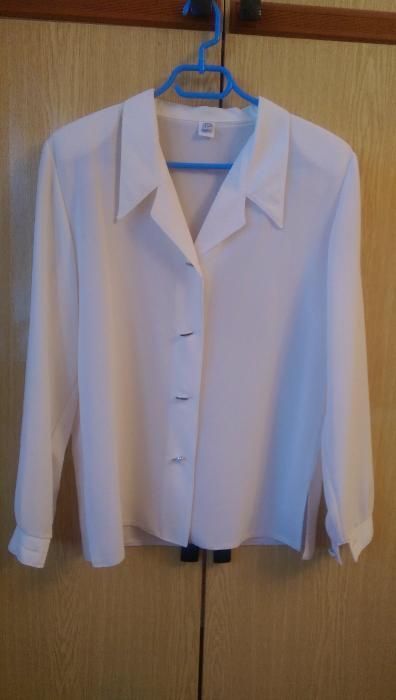 Нарядная блузка с оригинальным воротником