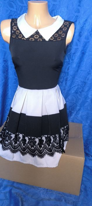 Sukienka elegancka czarno biała z koronką