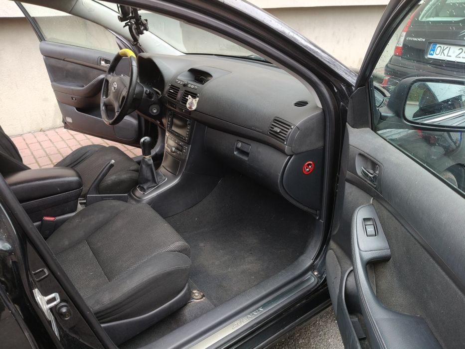Toyota Avensis kombi 2004 benzyna hak