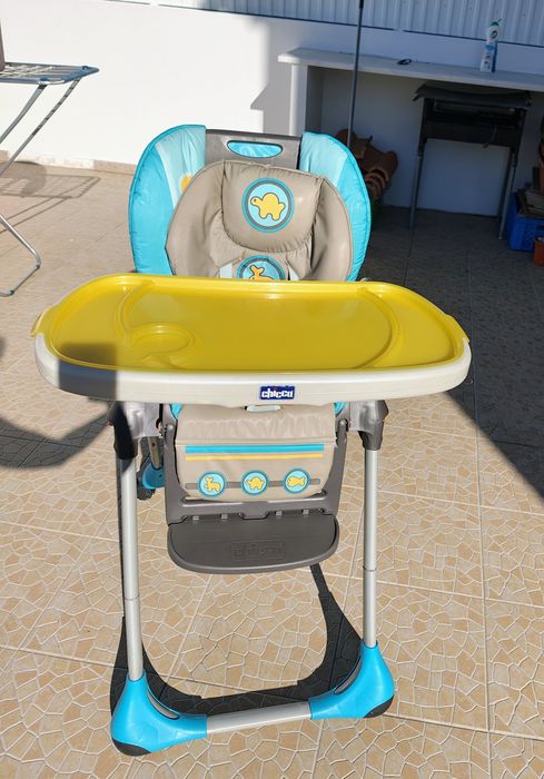Cadeira de papa da Chico