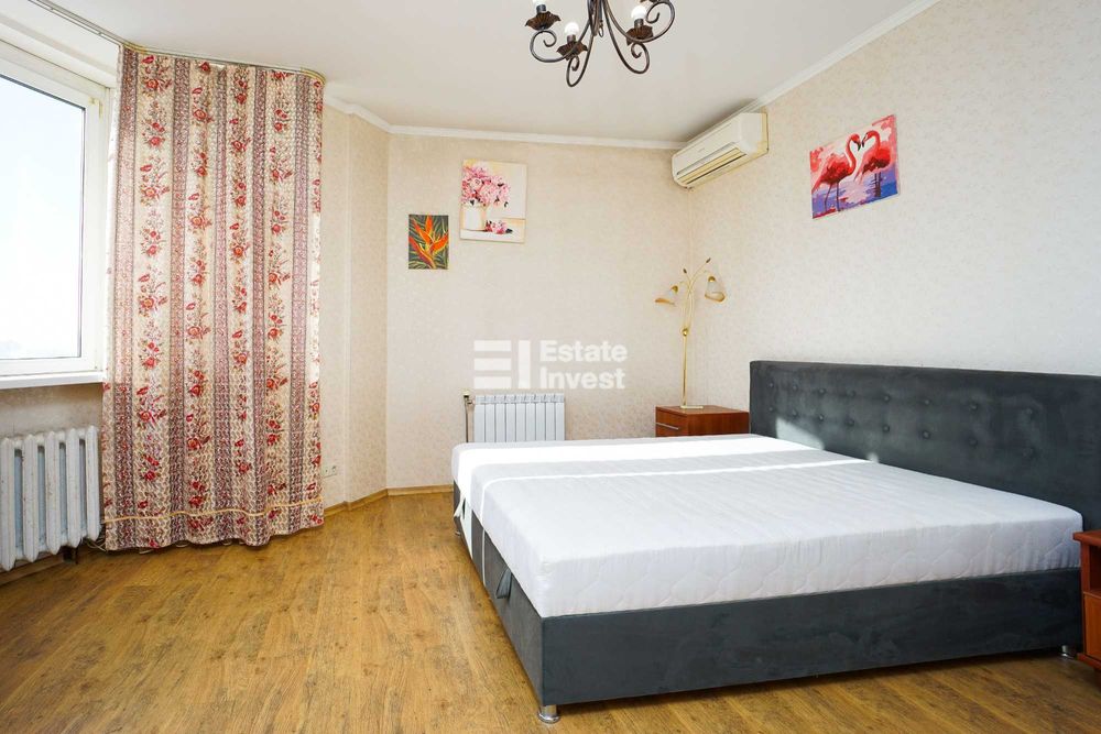 Продаж просторої 2-кімнатної квартири з дизайнерським ремонтом