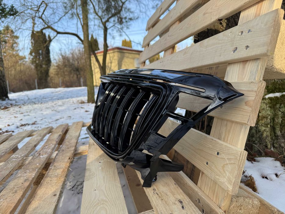 Grill Atrapa Mercedes W218 CLS-Class 11-14 Styl GT BLACK