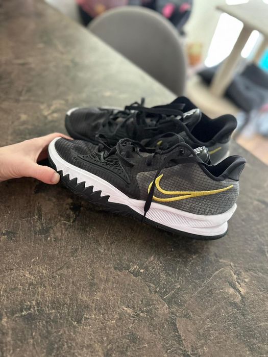 Buty Nike Kyrie 4 low